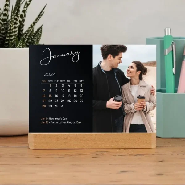 Modern Desk Calendar